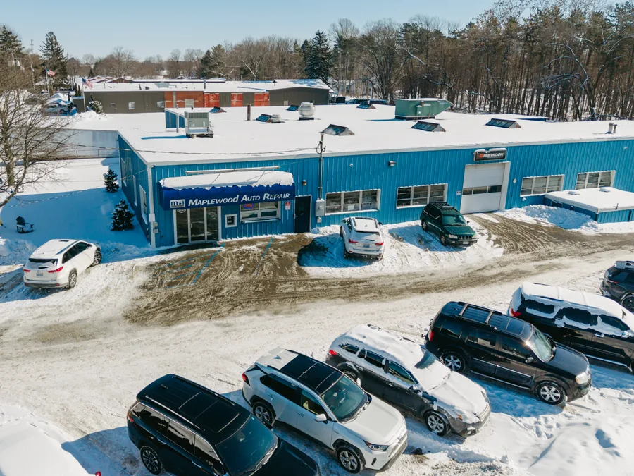 Maplewood Auto Inc. exterior, Holland Michigan